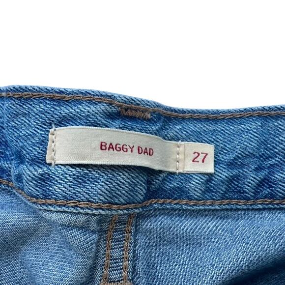 Levi's Baggy Dad Jeans Size 27 Color-In The Middle Blue Wash Loose Destructed - Picture 4 of 8